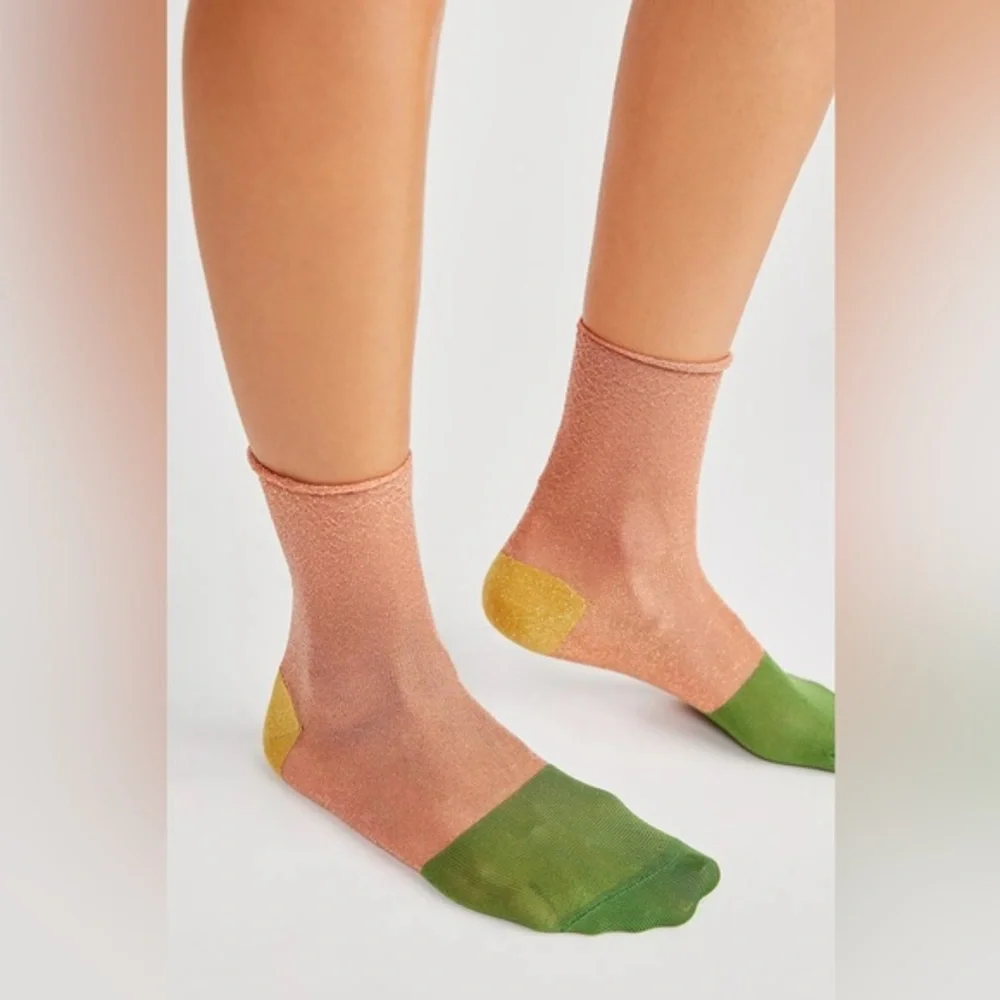 New🌟Free People- Franca Ankle Sheer socks